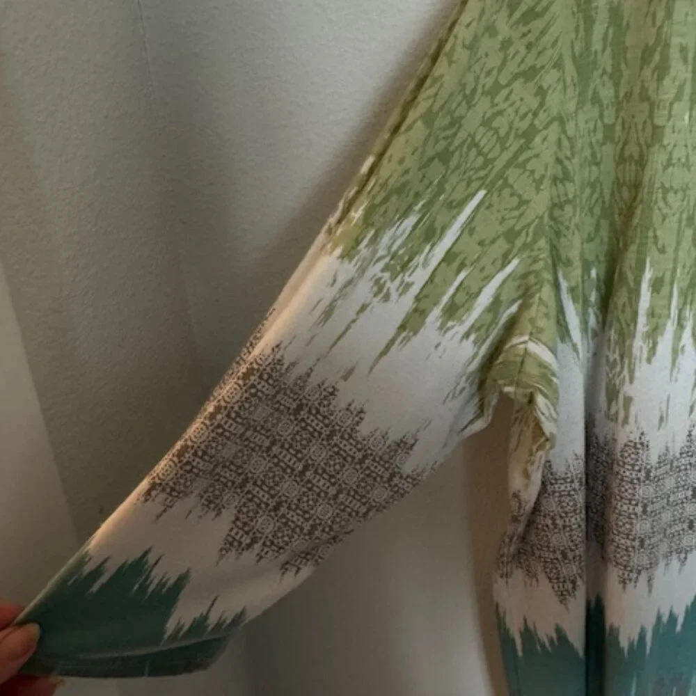 Women's 3/4 sleeve top, "Hearts of Palm" - Picture 2 of 5